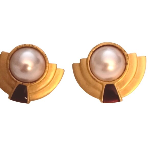 Monet Art Deco Earrings Vintage Gold Tone Faux Pearl Pierced Post - Picture 2 of 6